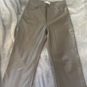 A&F Straight Faux Leather Pants Mushroom – Size 4S